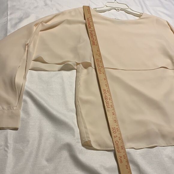 Hayden Los Angeles size small unique design long (open) sleeve blouse - Picture 3 of 10